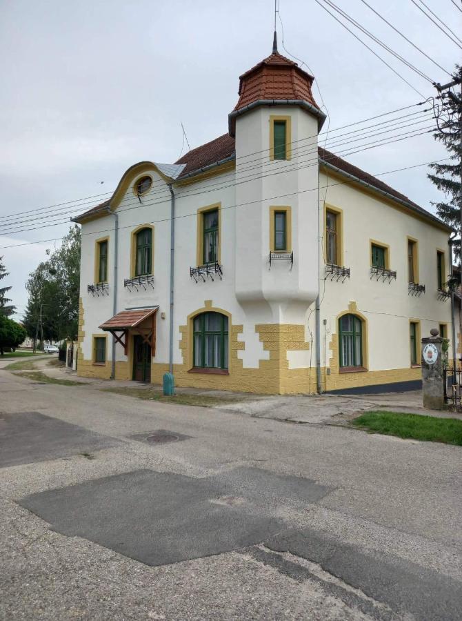 Meller-Kastely Villa Csurgo Exteriör bild