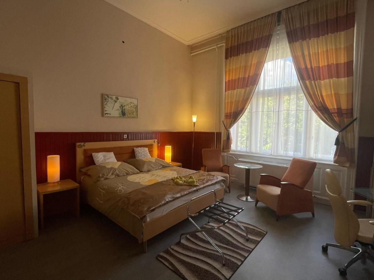 Meller-Kastely Villa Csurgo Exteriör bild