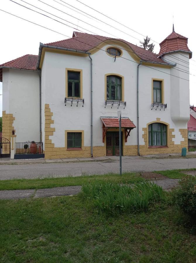 Meller-Kastely Villa Csurgo Exteriör bild